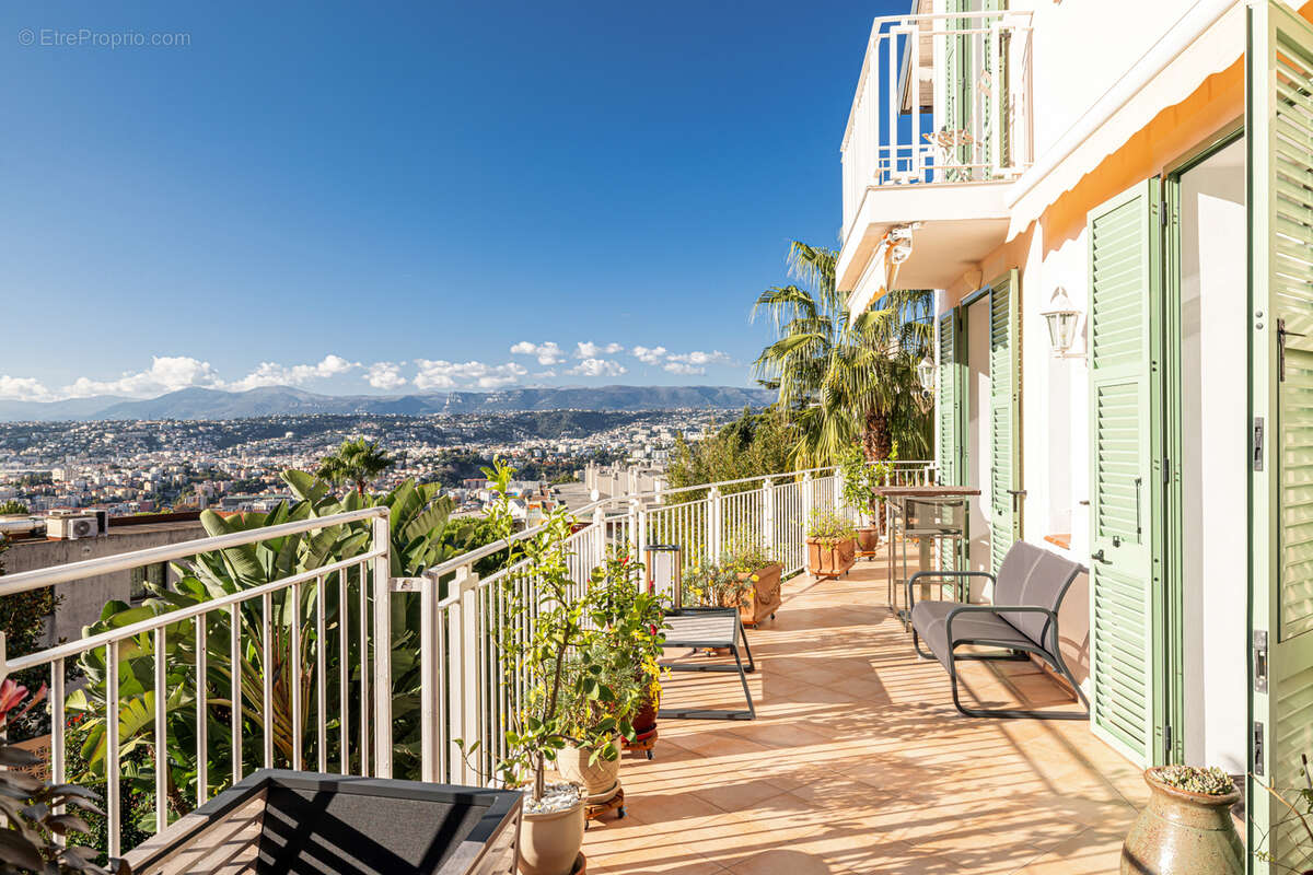 Appartement à NICE