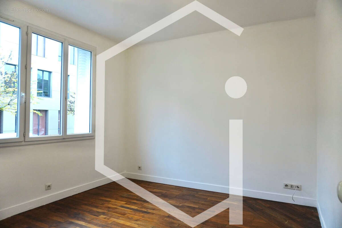 Maison à VILLENEUVE-LA-GARENNE