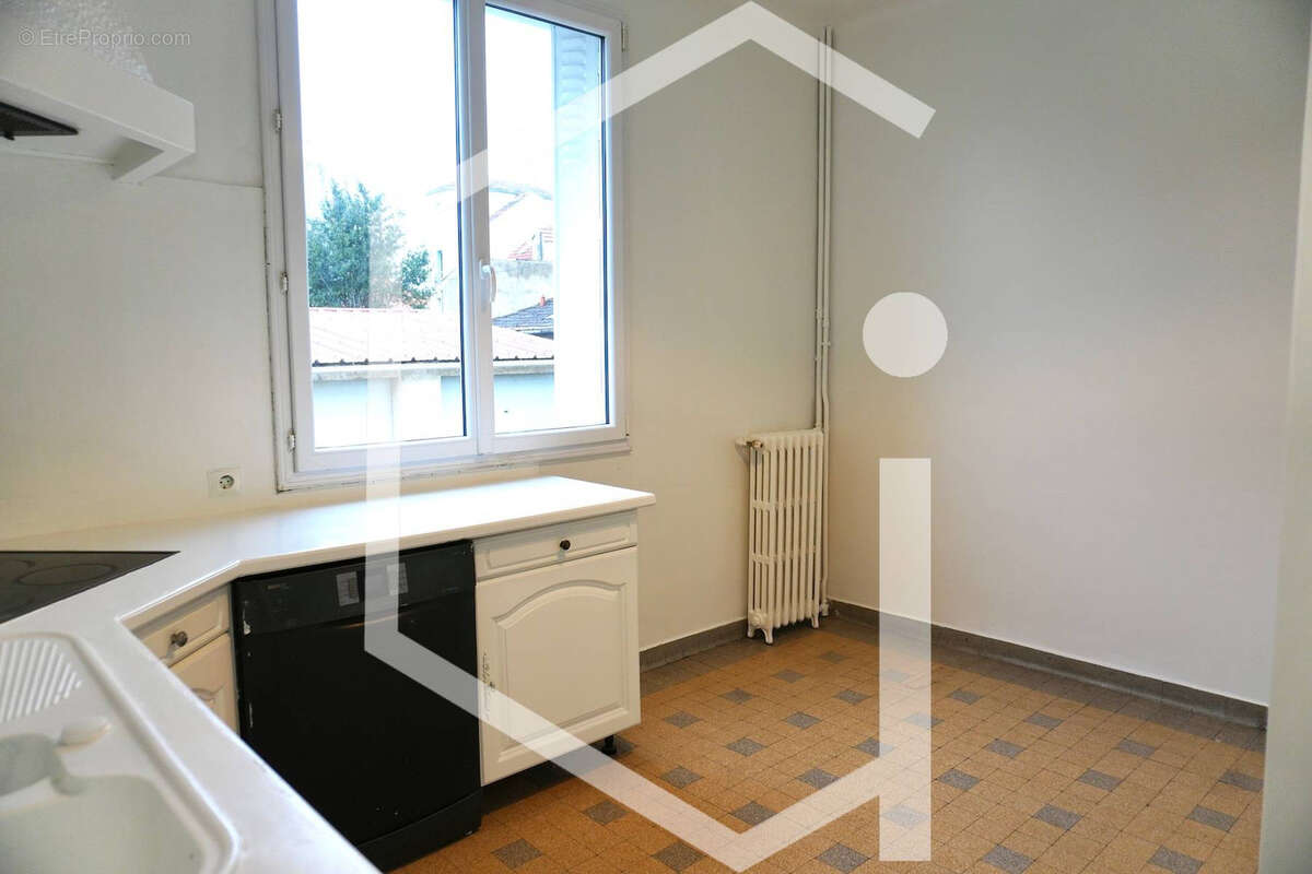 Maison à VILLENEUVE-LA-GARENNE