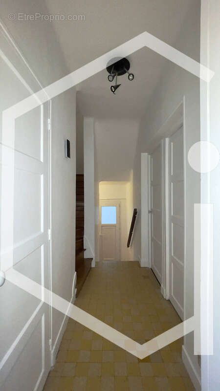 Maison à VILLENEUVE-LA-GARENNE