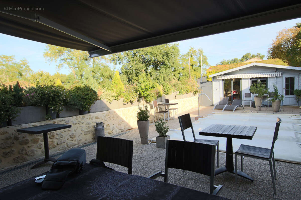 Maison à SAINT-EMILION