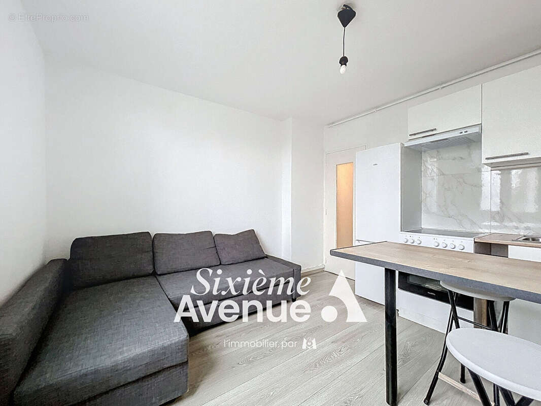 Appartement à DECINES-CHARPIEU