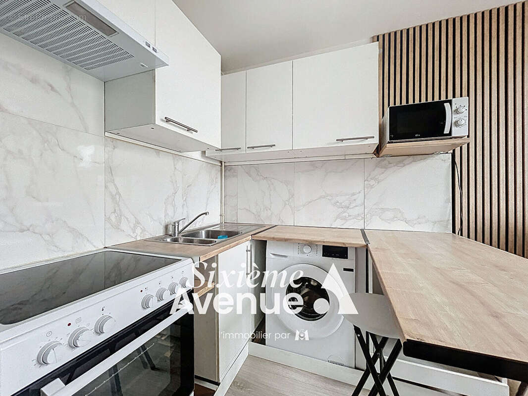 Appartement à DECINES-CHARPIEU