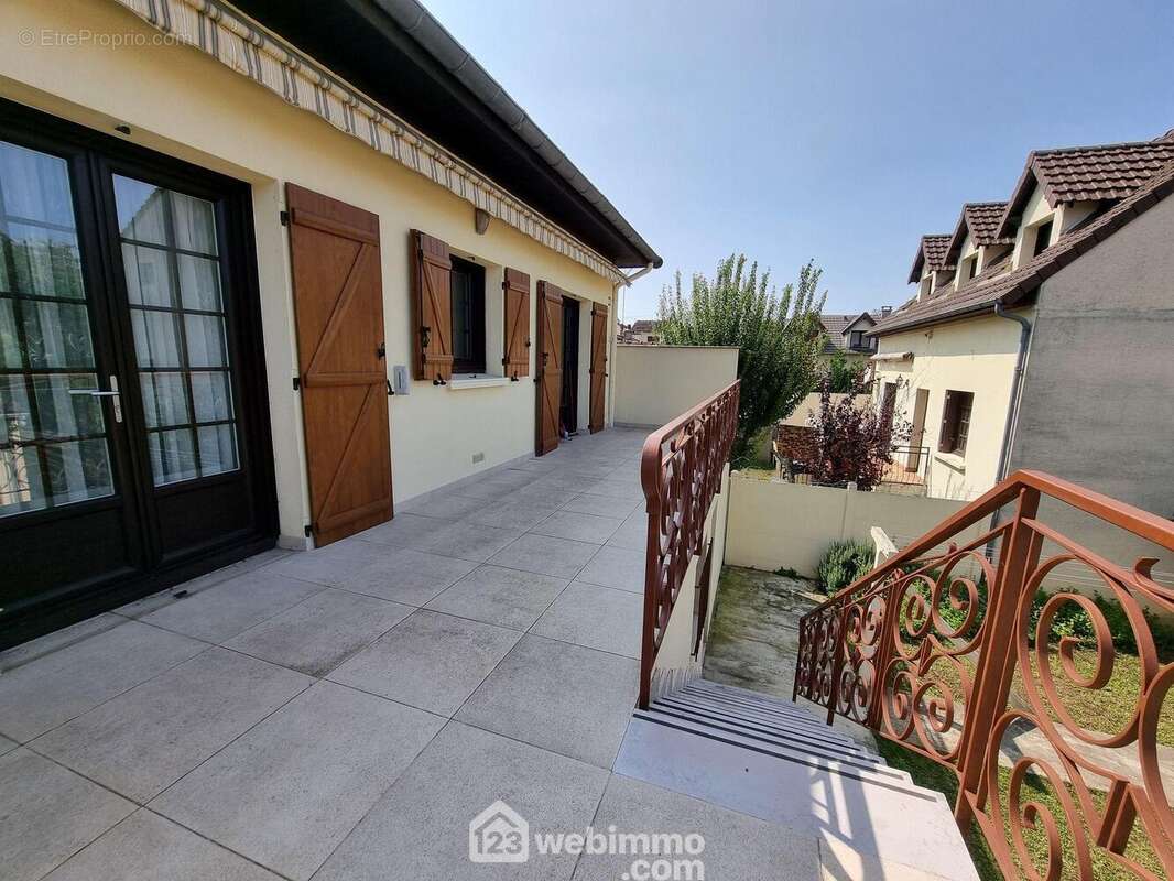 Situé au calme, dans un secteur pavillonnaire - Maison à ORLY