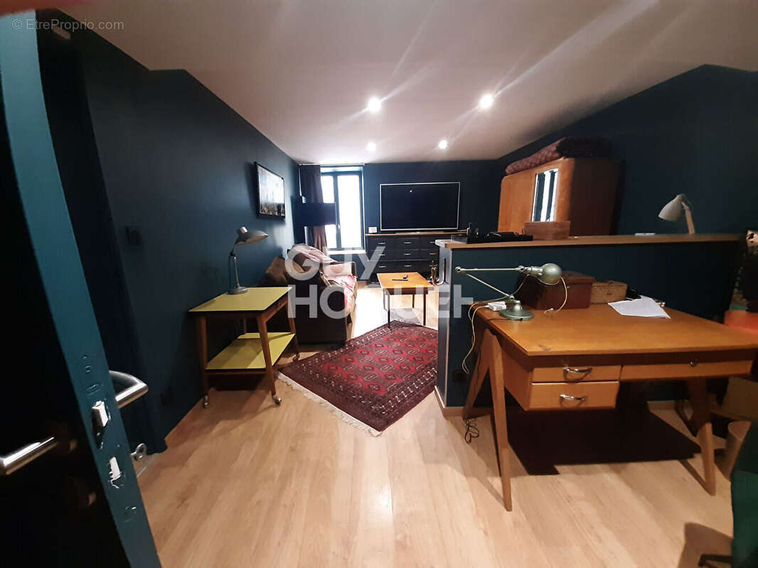 Commerce à LUCENAY-L&#039;EVEQUE