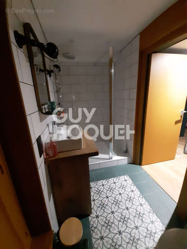 Commerce à LUCENAY-L&#039;EVEQUE