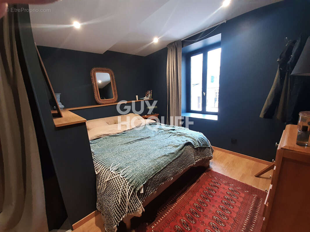 Commerce à LUCENAY-L&#039;EVEQUE