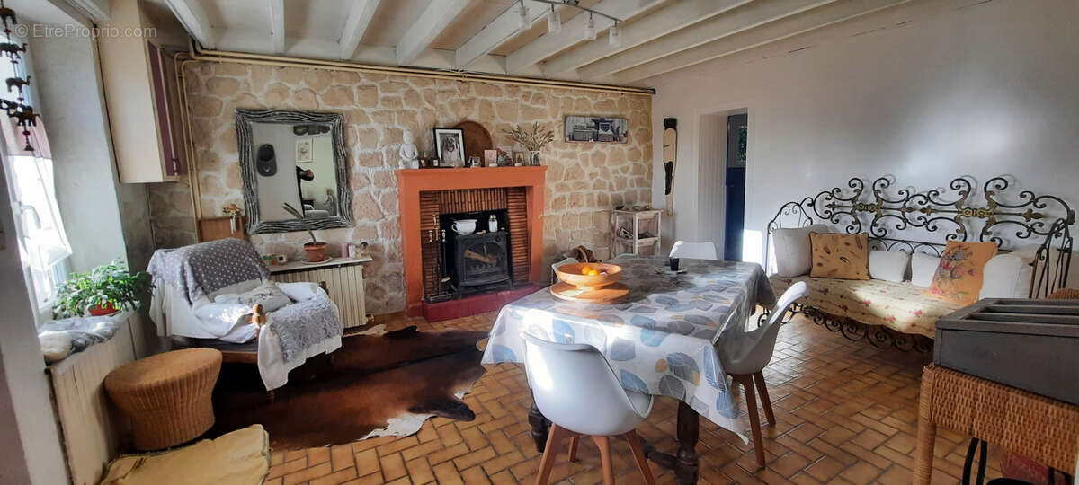 Maison à LES FORGES