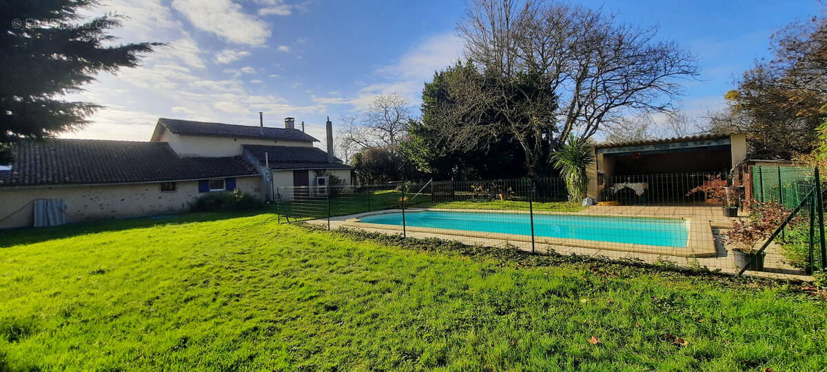 Maison à LES FORGES