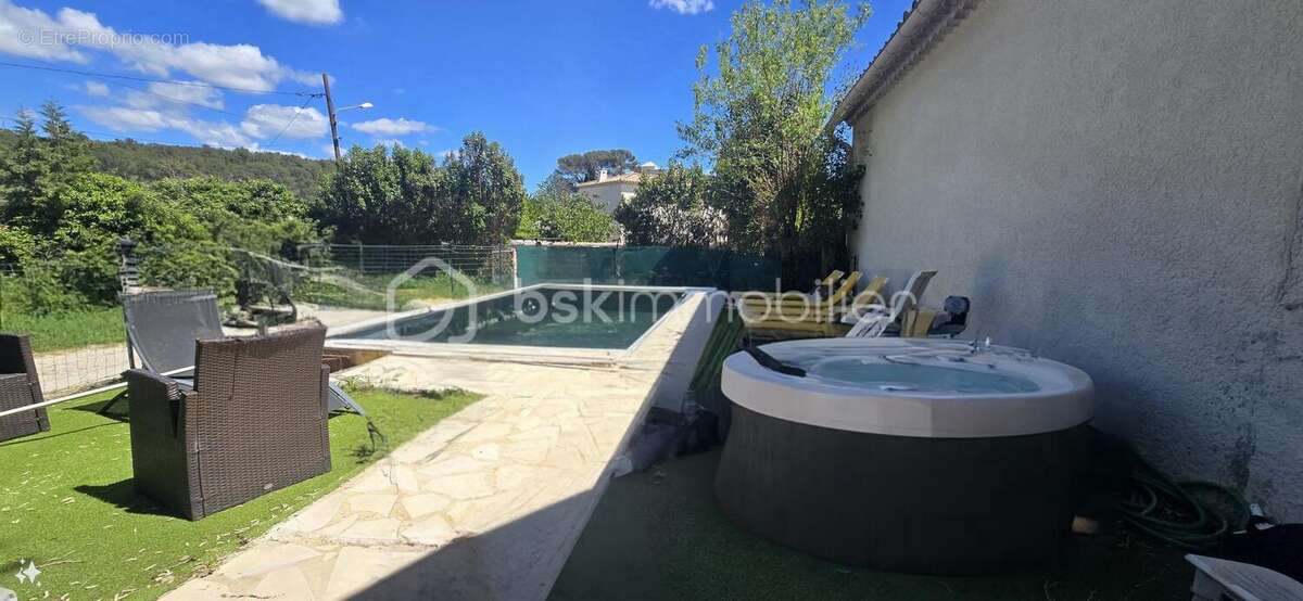 Maison à ROQUEFORT-LA-BEDOULE