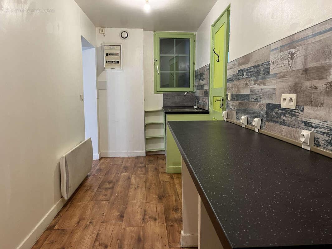 Maison à SAINT-LAURENT-DE-LA-CABRERISSE