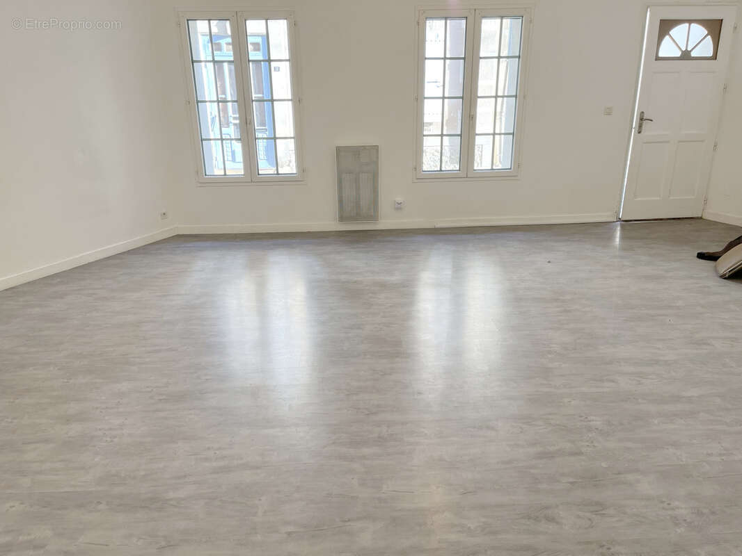 Maison à SAINT-LAURENT-DE-LA-CABRERISSE