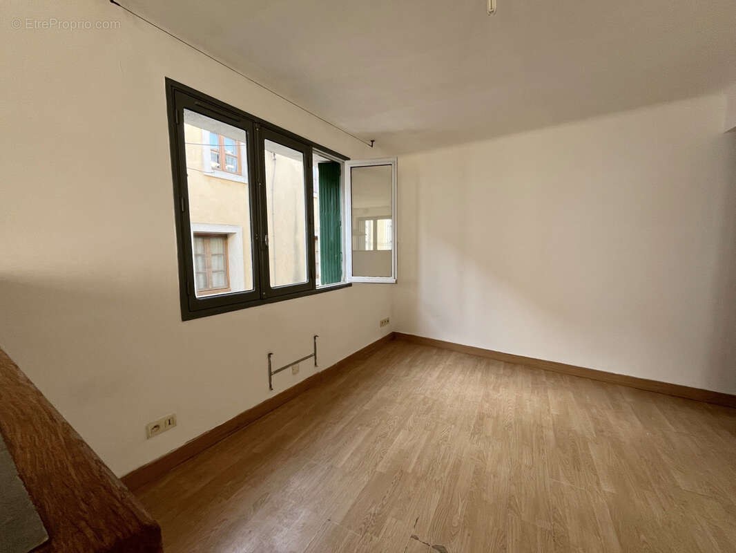 Maison à SAINT-LAURENT-DE-LA-CABRERISSE