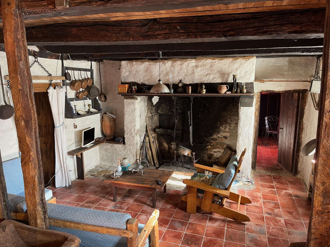 Maison à CHATEAU-CHERVIX