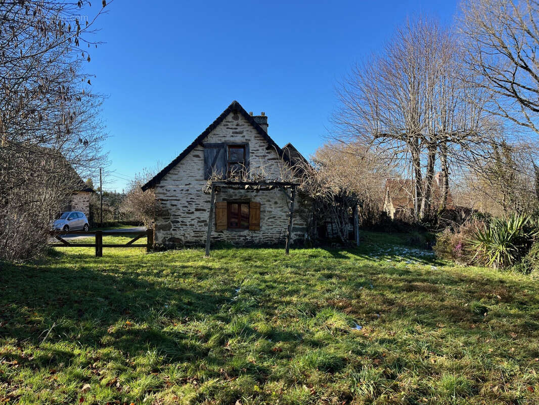 Maison à CHATEAU-CHERVIX