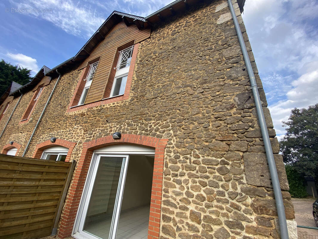 Appartement à SAINT-SATURNIN