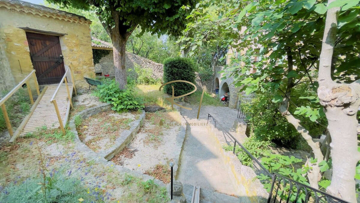 Maison à LABASTIDE-DE-VIRAC