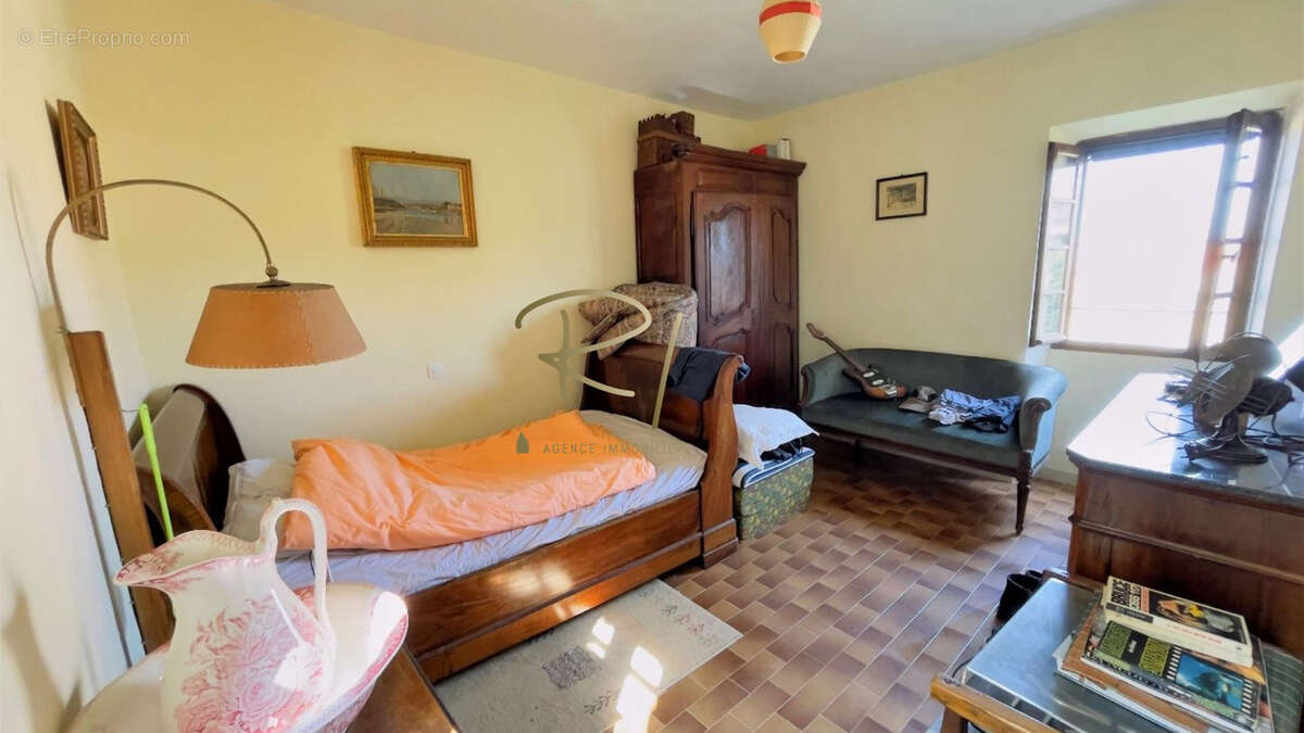 Maison à LABASTIDE-DE-VIRAC