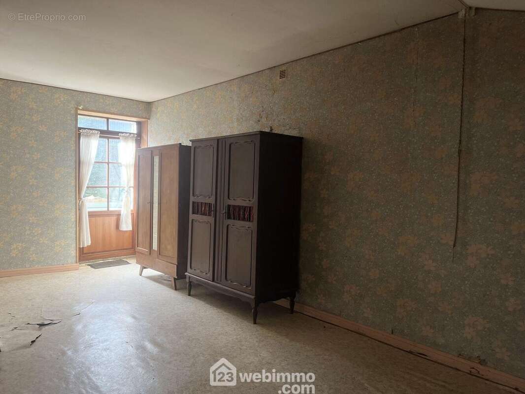 Et une chambre de 21 m2. - Maison à BENASSAY