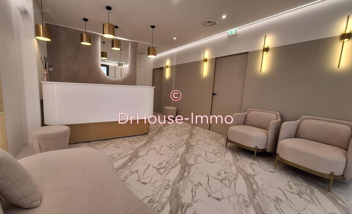 Commerce à OLLIOULES