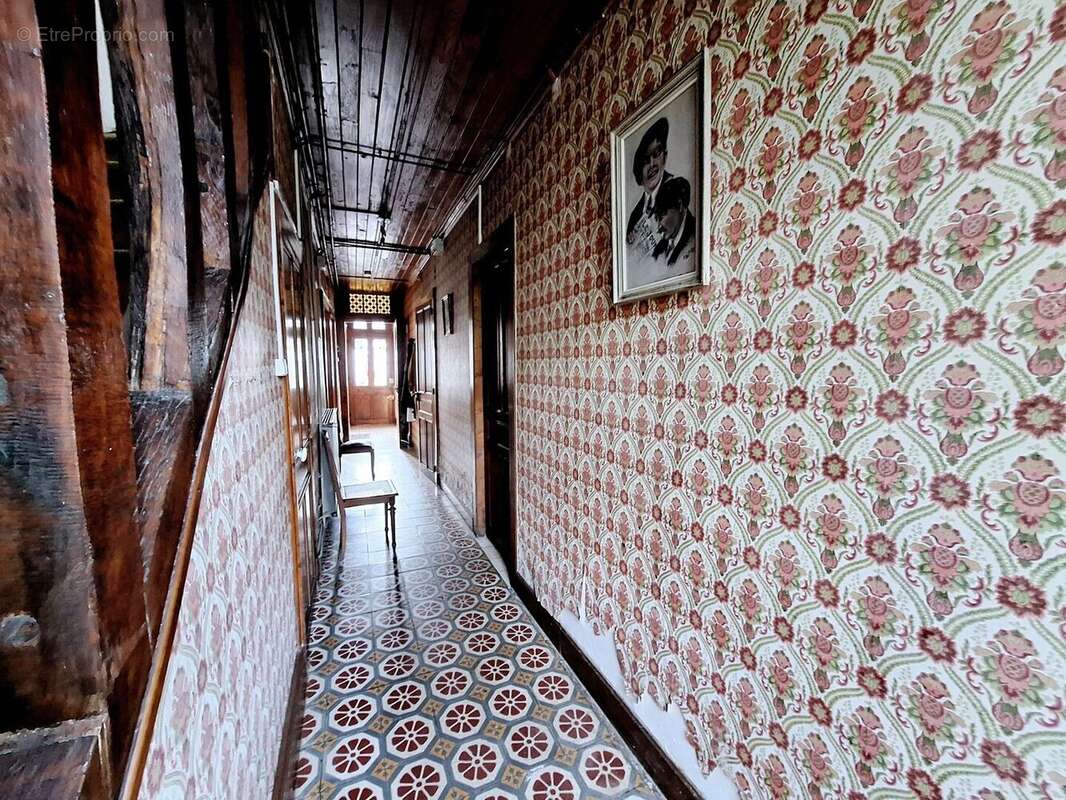 1000037986 - Maison à RECURT