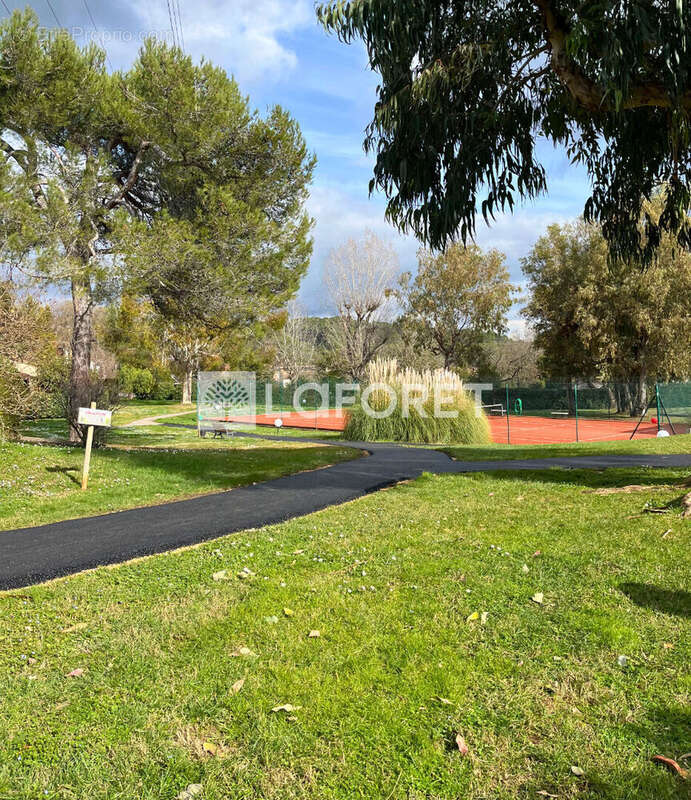 Appartement à MOUGINS