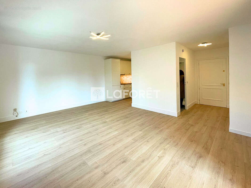 Appartement à MOUGINS