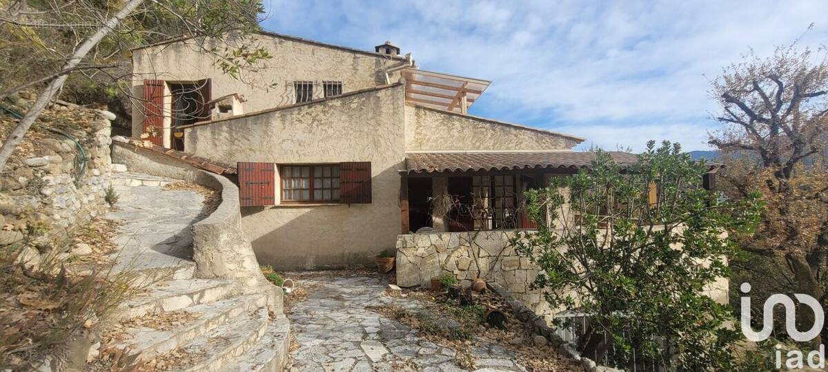 Photo 1 - Maison à LA ROQUETTE-SUR-VAR