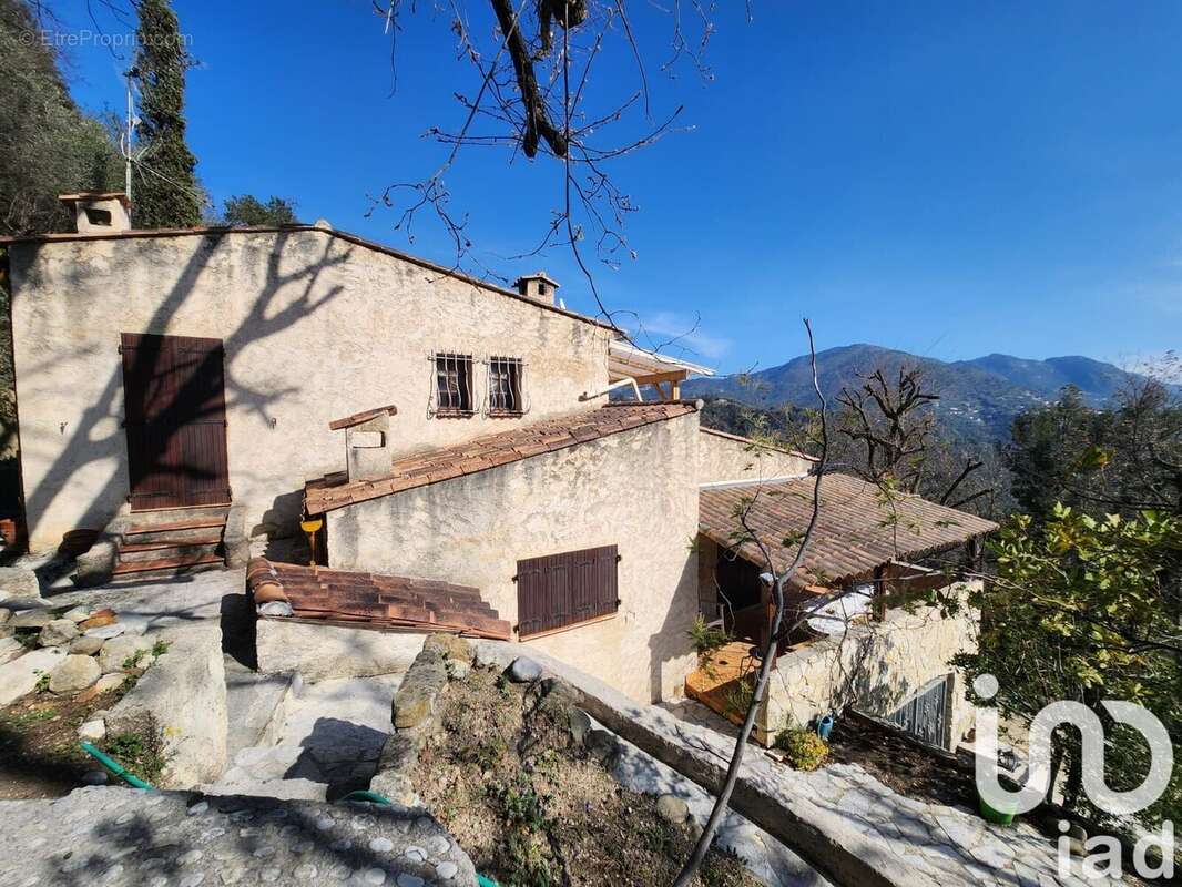 Photo 2 - Maison à LA ROQUETTE-SUR-VAR