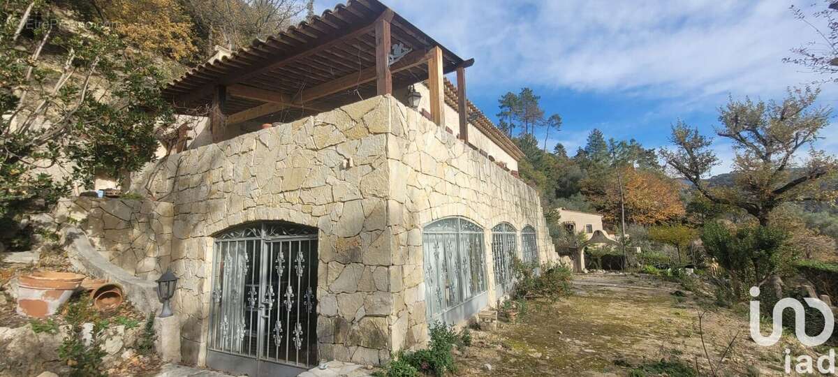Photo 7 - Maison à LA ROQUETTE-SUR-VAR