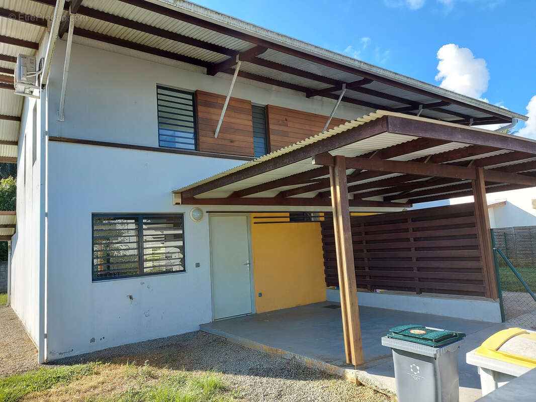 Maison à REMIRE-MONTJOLY