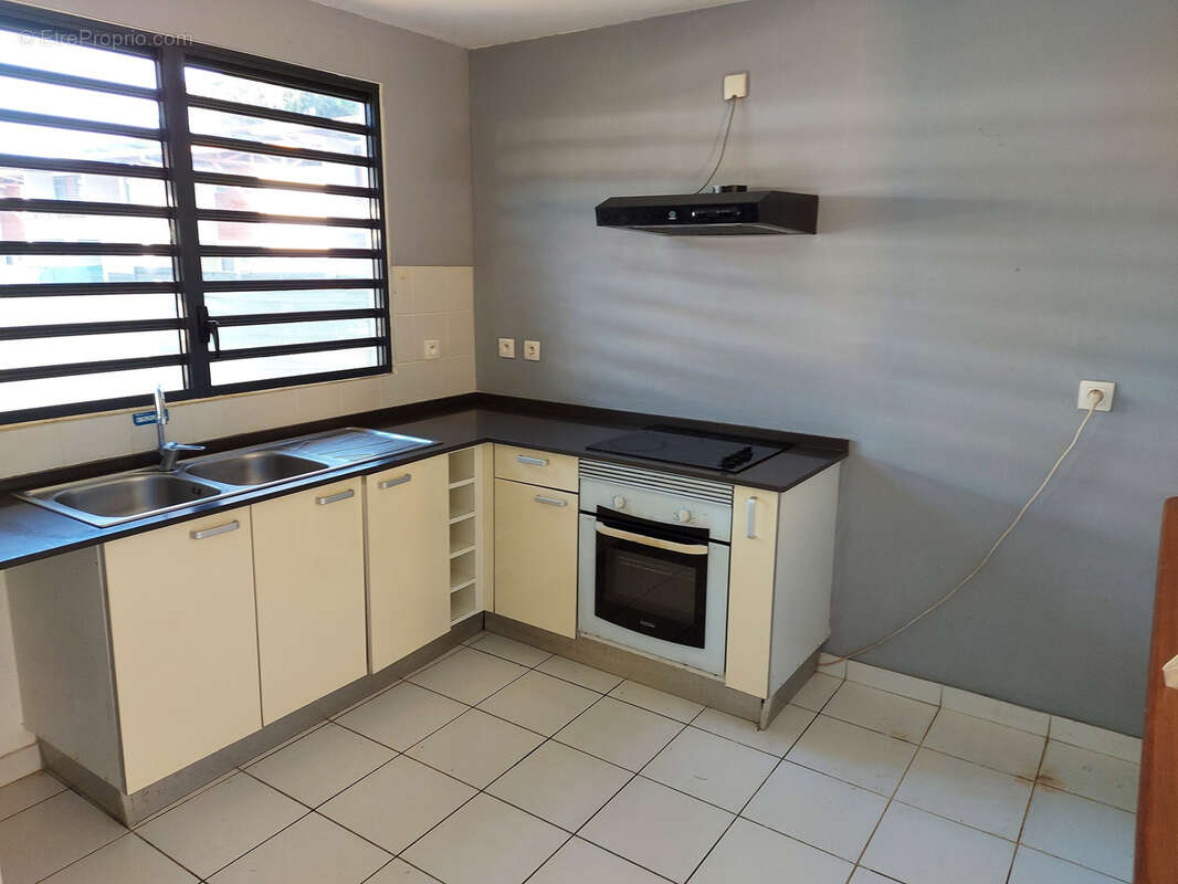 Maison à REMIRE-MONTJOLY