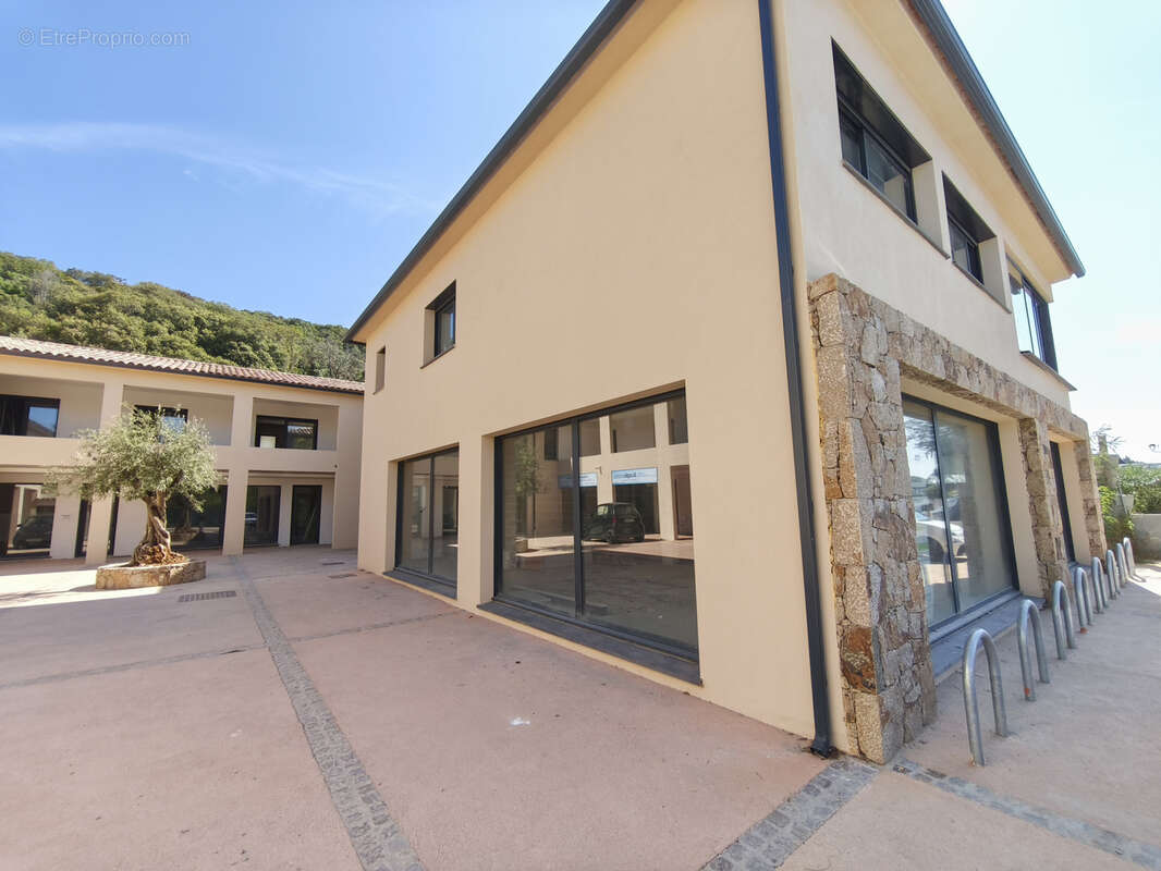 Commerce à PIETROSELLA