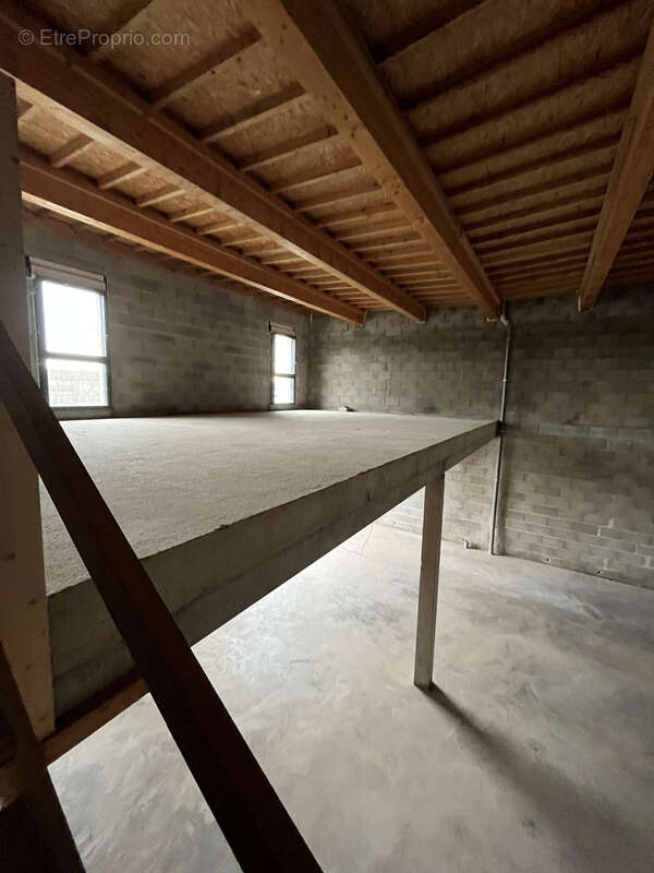 Commerce à TIGNIEU-JAMEYZIEU