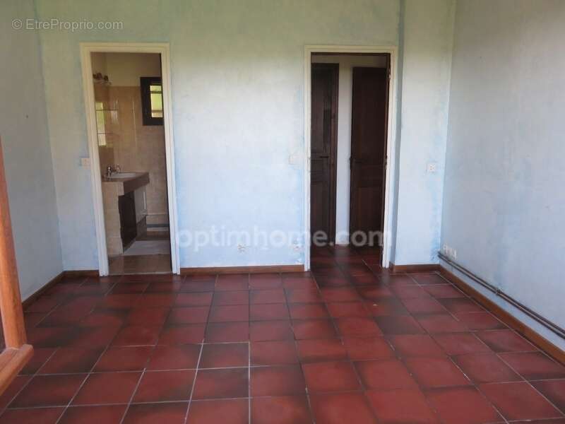 Maison à MARCILLY-LA-CAMPAGNE