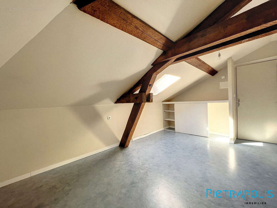 Appartement à THIZY