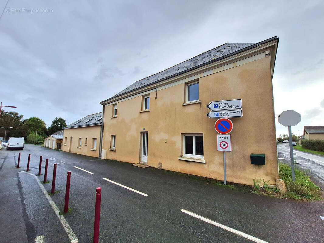 Appartement à LA CORNUAILLE