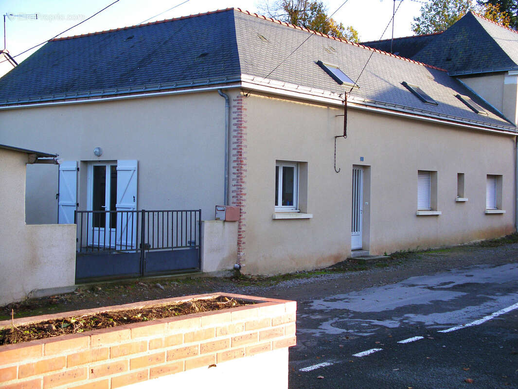 Appartement à LA CORNUAILLE