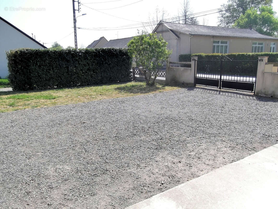 Appartement à LA CORNUAILLE