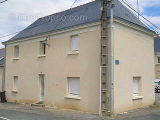 Appartement à LA CORNUAILLE