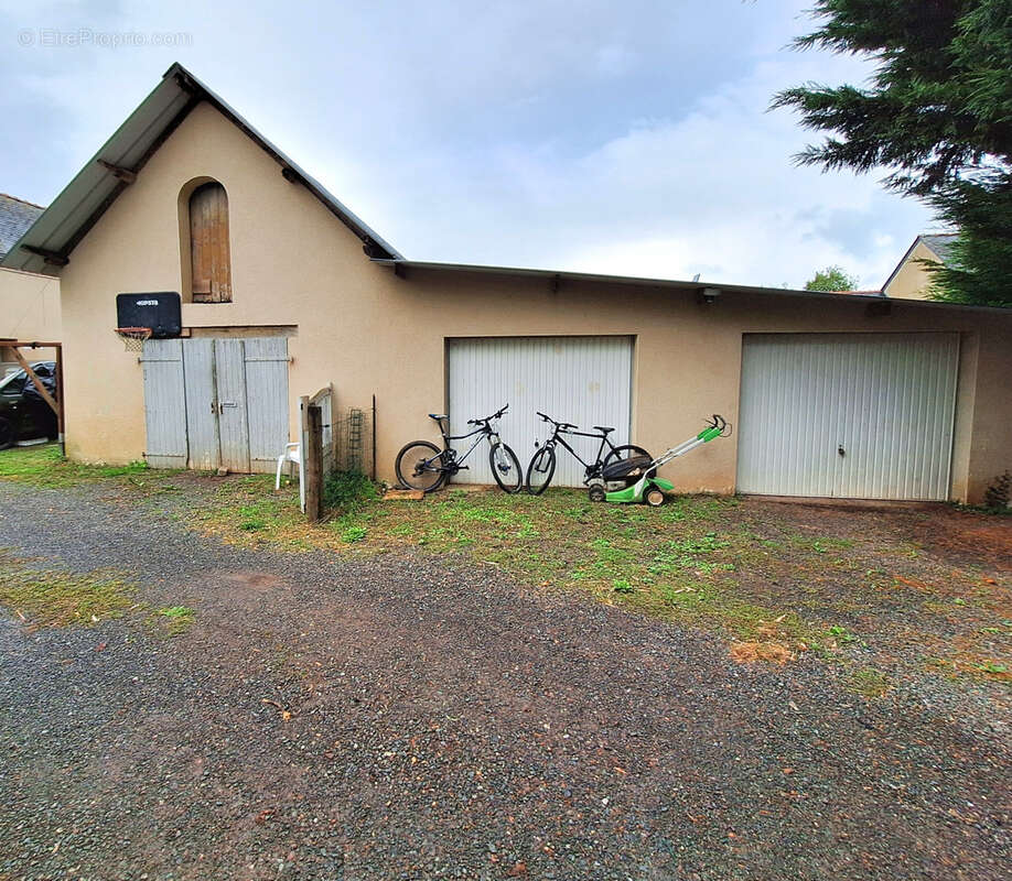 Appartement à LA CORNUAILLE