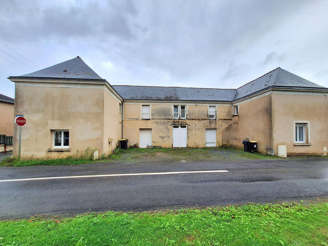 Appartement à LA CORNUAILLE