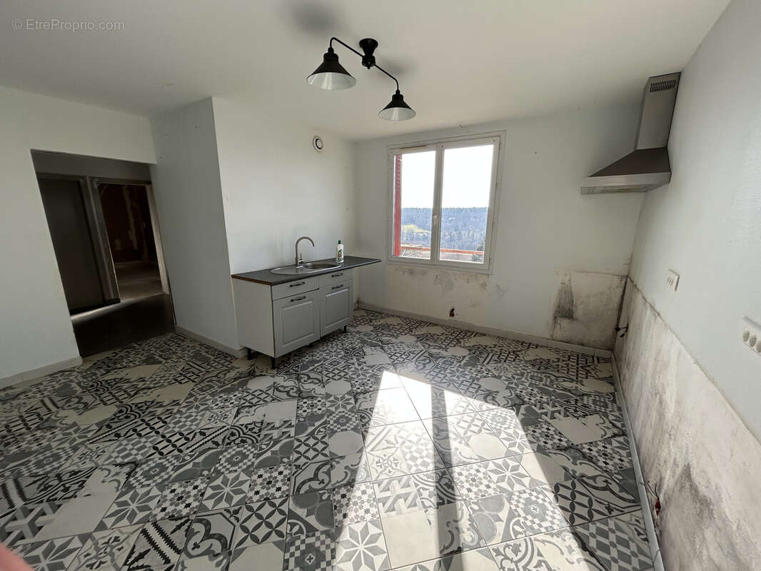 Appartement à SEILHAC