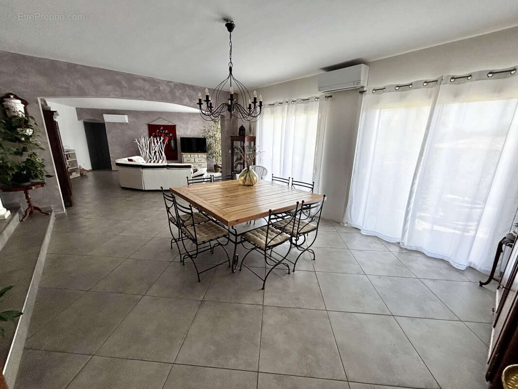 Maison à LEZIGNAN-CORBIERES