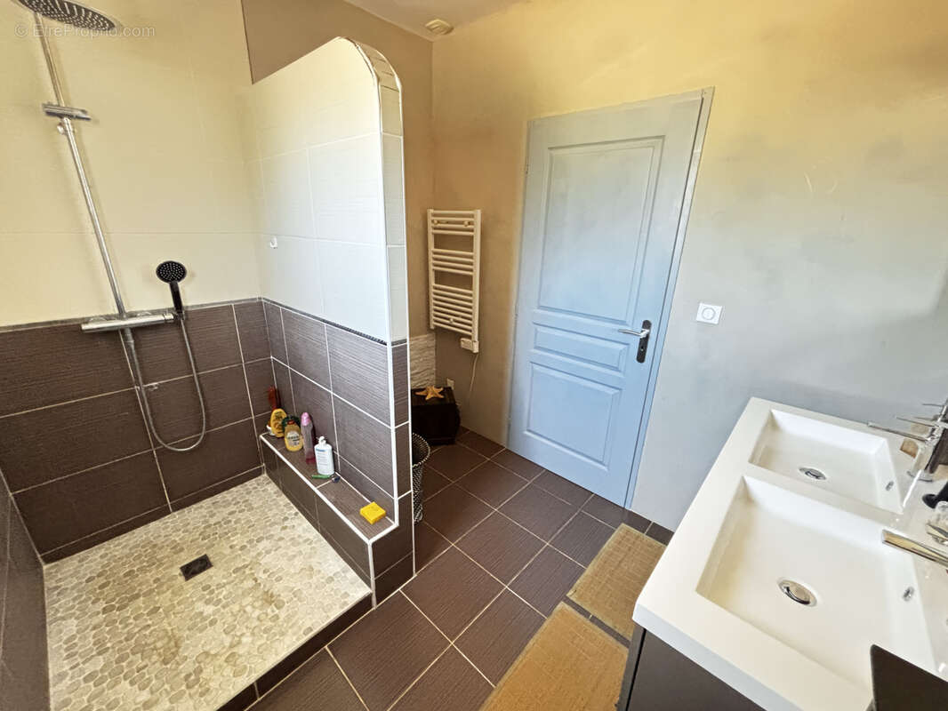 Maison à LEZIGNAN-CORBIERES