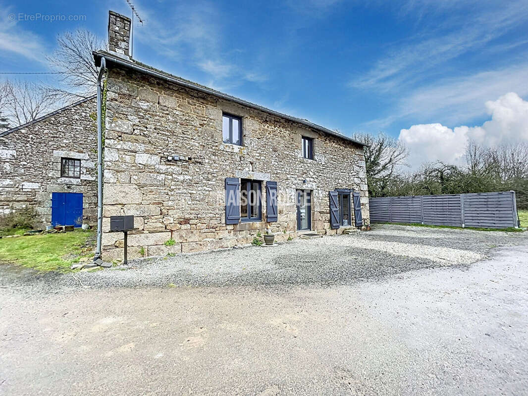 Maison à DOL-DE-BRETAGNE