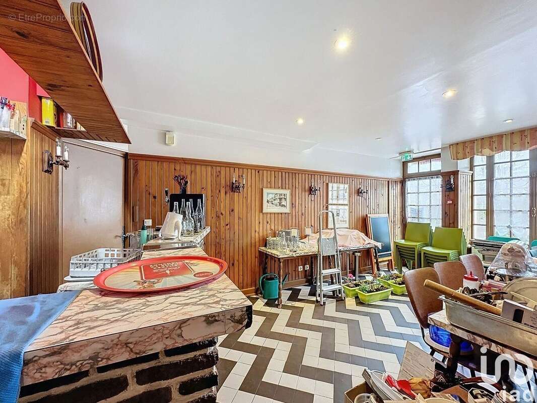 Photo 5 - Commerce à QUARRE-LES-TOMBES