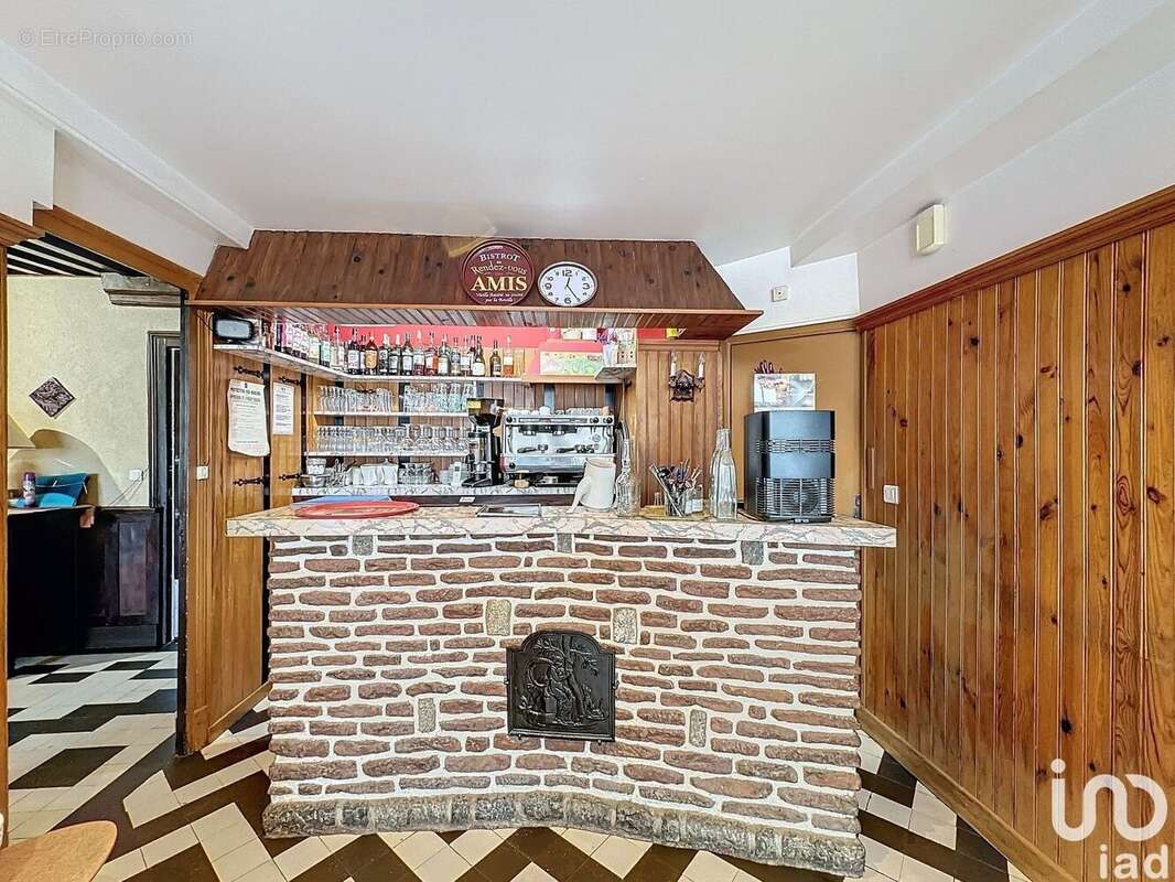 Photo 6 - Commerce à QUARRE-LES-TOMBES