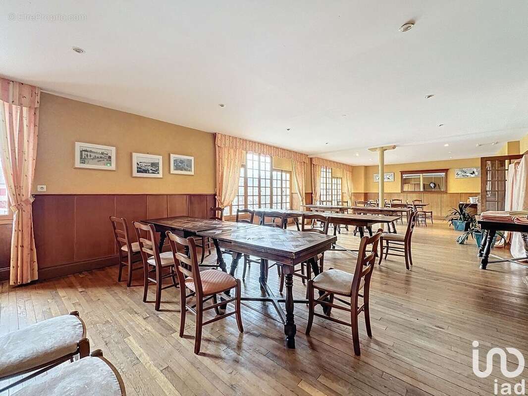 Photo 7 - Commerce à QUARRE-LES-TOMBES