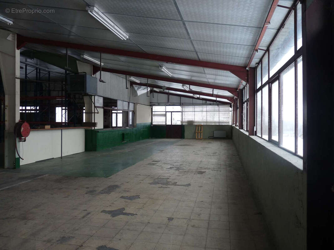 Commerce à EGLETONS